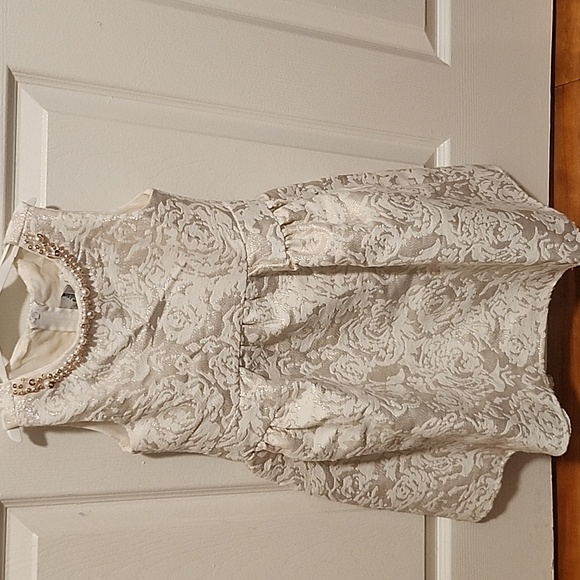 Formal Dress - Picture 1 of 4